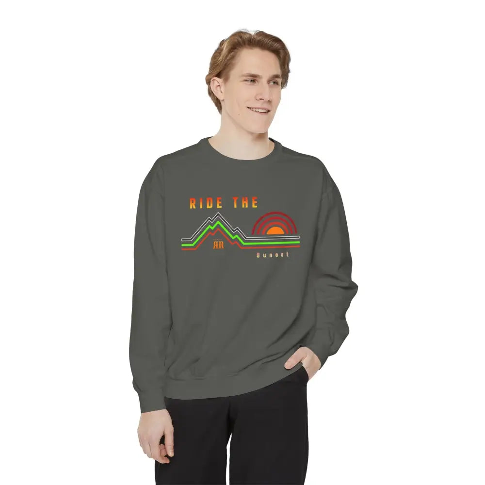 ’Ride the Sunset’ Double R western’s Dyed Sweatshirt Sweatshirt