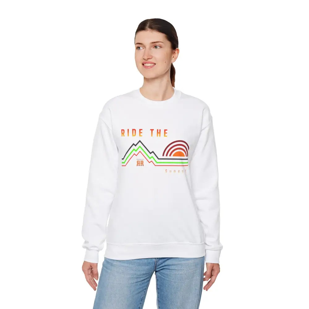 ’Ride the sunset’ Double R Western’s Women’s Heavy Blend™ Crewneck Sweatshirt - Sweatshirt